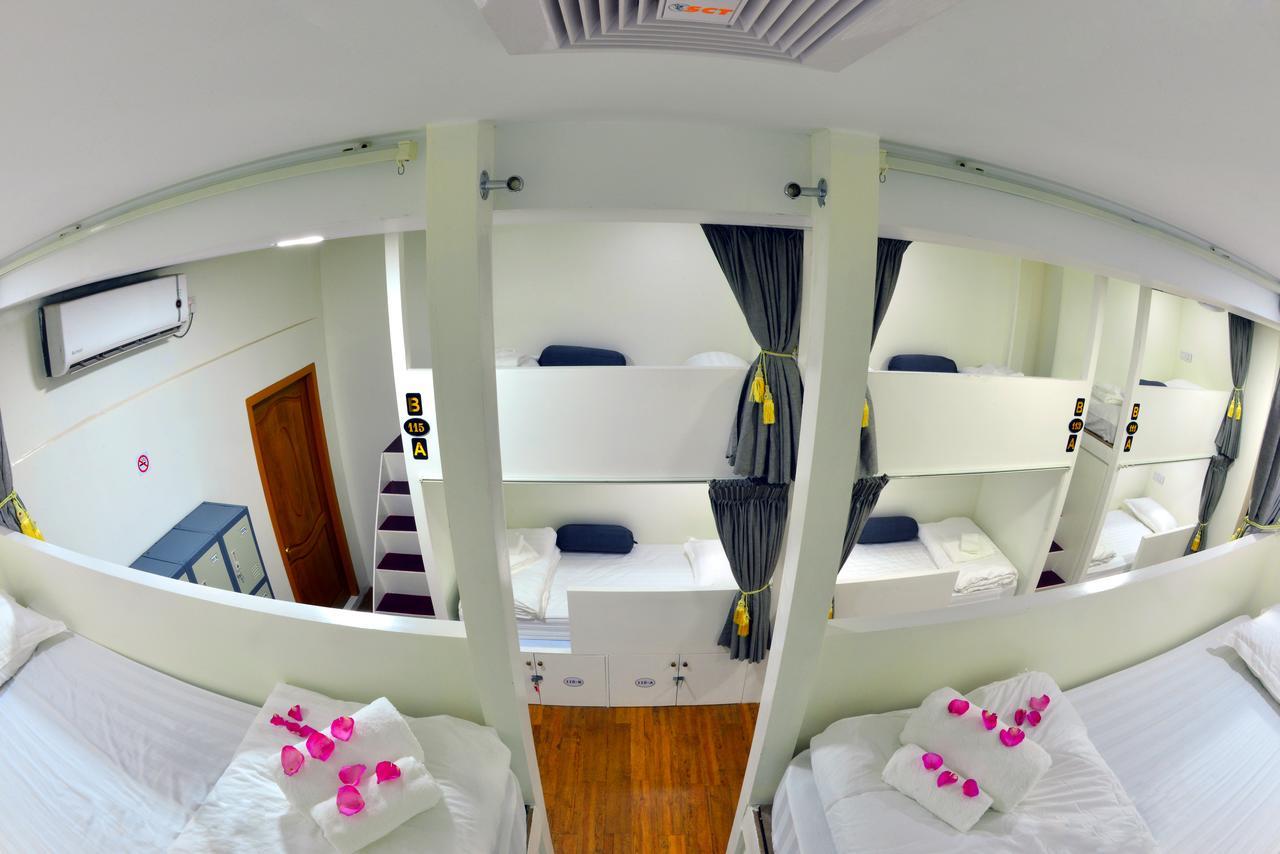 Backpacker Hostel (Adults Only) Янгон Екстер'єр фото